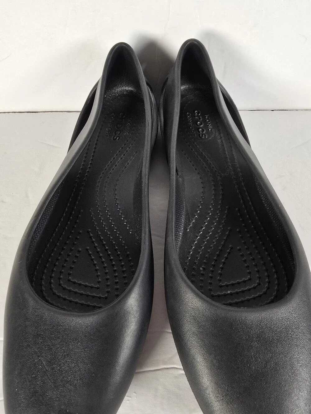 NWOT Crocs Laura Ballet Flats Women's  Black Comfort Slip On Shoes Square Toe 7